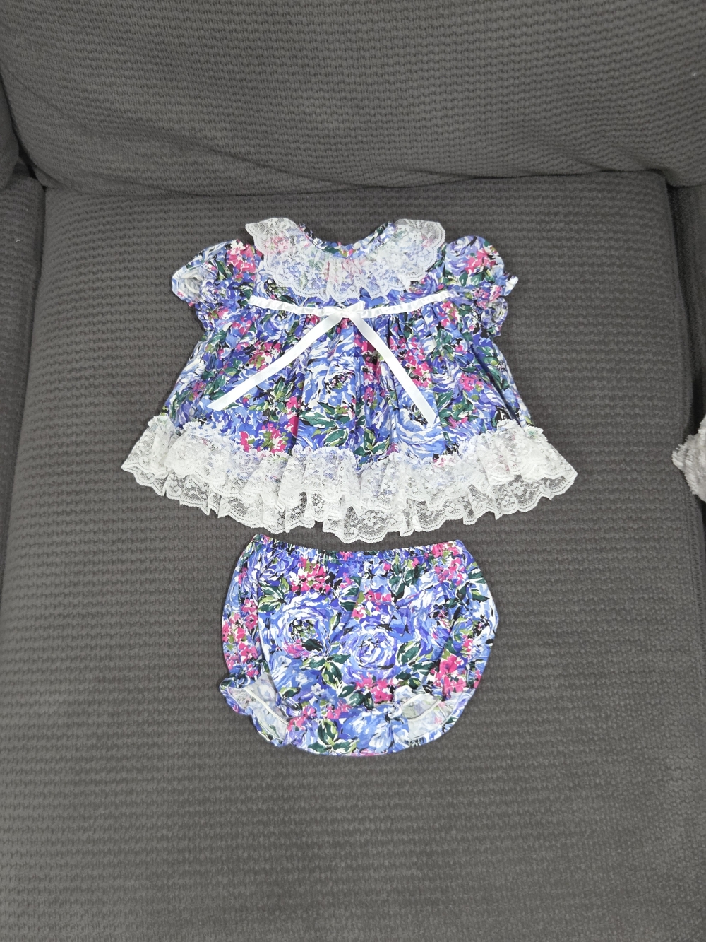 Vintage Roanna 2pc Baby Dress & Bloomers Set 6-9 Months Floral Lace Bib
